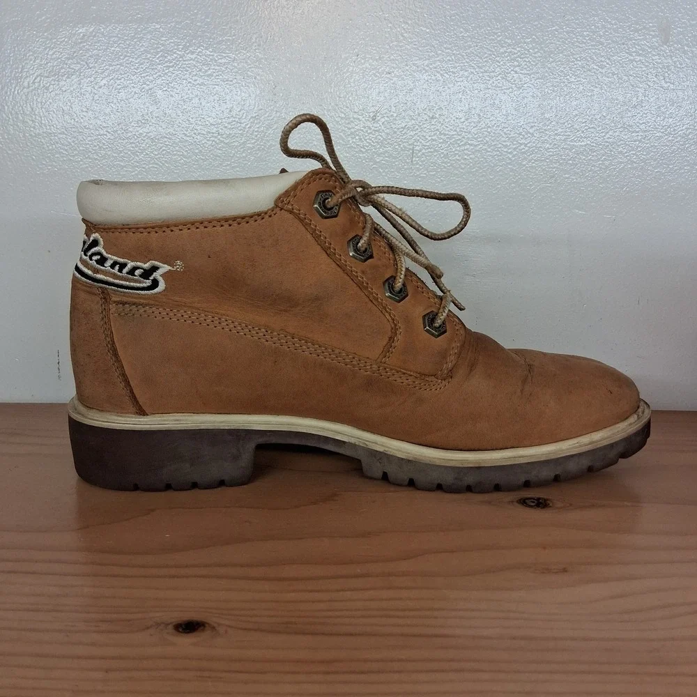 Vintage Y2K Timberland Leather Ankle Chukka Boots‎ Spell Out Logo Women's 8 M